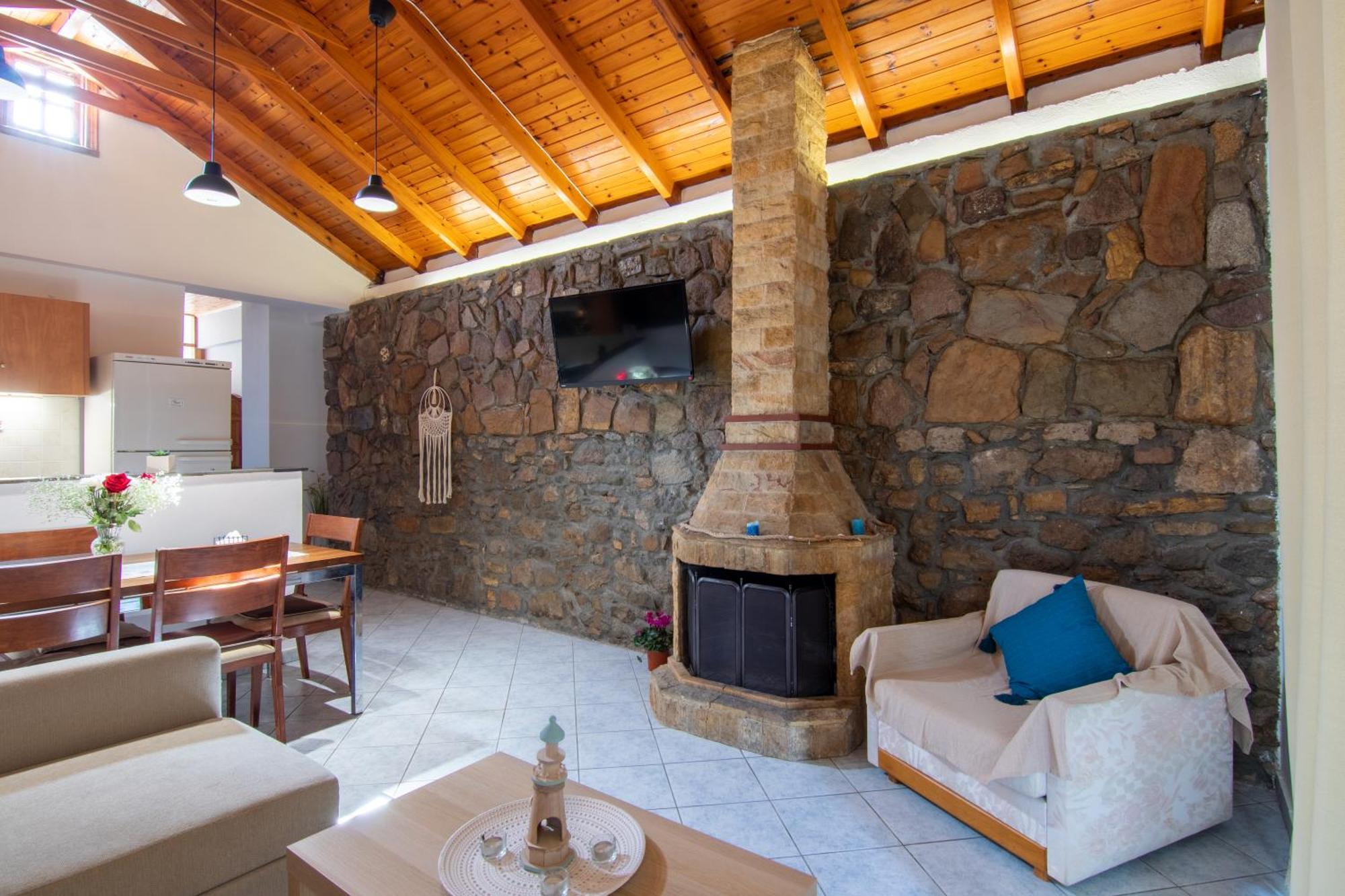 Traditional Stone House Apartment Moudhros Bagian luar foto